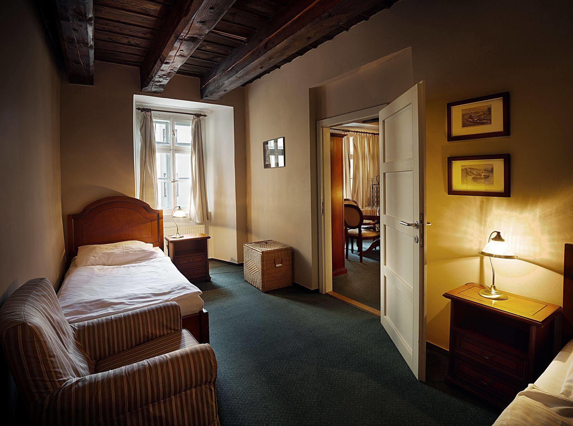 U Tri Bubnu Hotel Прага Екстериор снимка